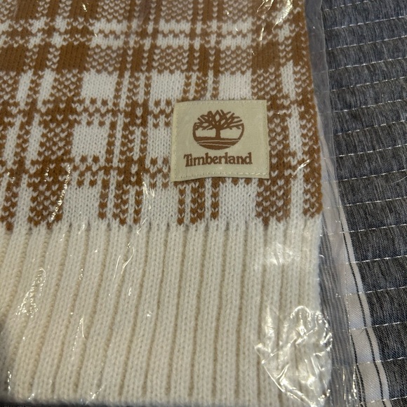 NWT Timberland Plaid Scarf in Brown and Cream - Picture 4 of 5